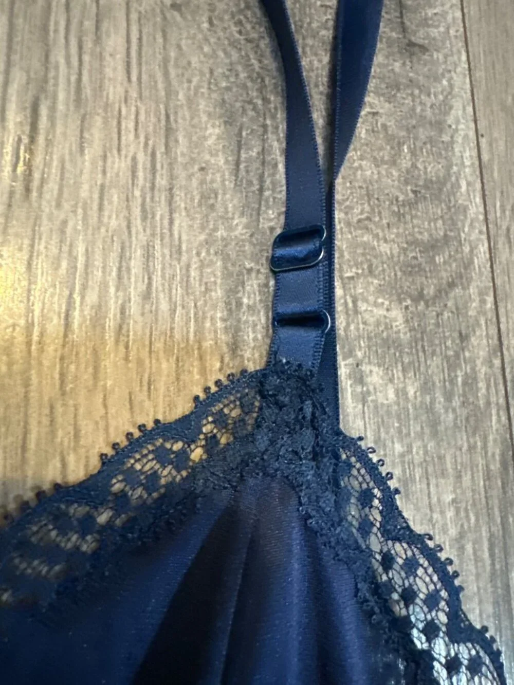 VTG Vanity Fair Navy Nylon Full Slip Sissy Coquette Floral Lace Chiffon Trim Siz